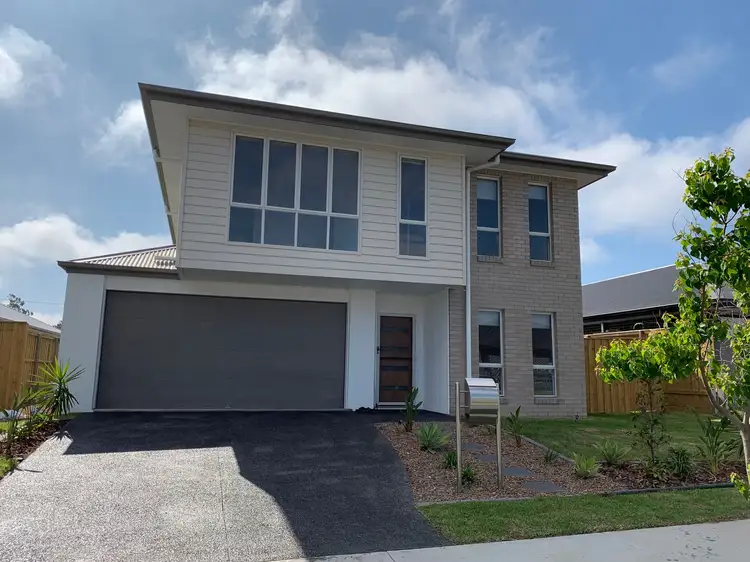 8 Spotwing Street
