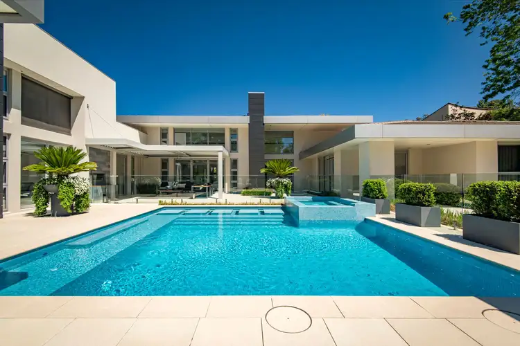 4 Nares Crescent, Forrest ACT 2603