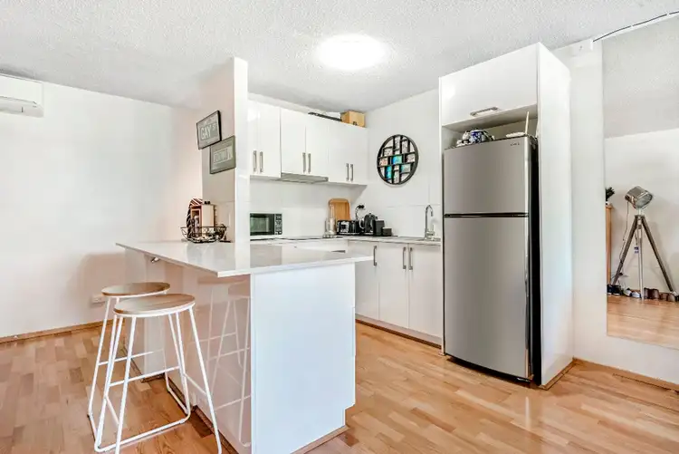 Fifth view of Homely apartment listing, 2/8 Darrambal Street, Chevron Island QLD 4217