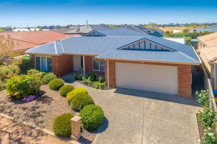10 Decora Court, Werribee VIC 3030