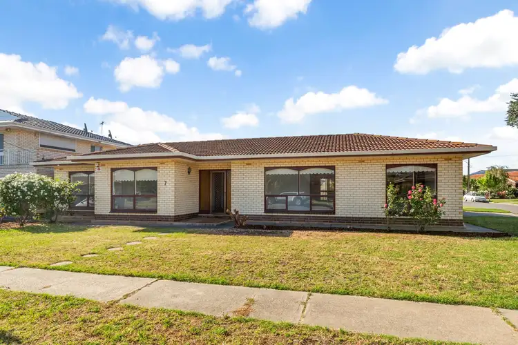 7 Bentley Avenue, Fulham Gardens SA 5024