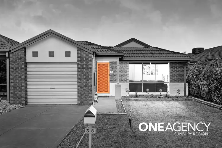 38 Cover Drive, Sunbury VIC 3429