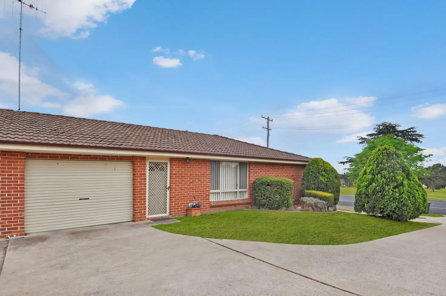 Main view of Homely townhouse listing, 3/90 Rocket Street, Bathurst NSW 2795