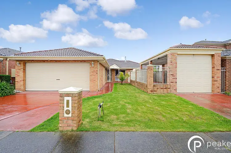 11 Kalastaire Grove, Berwick VIC 3806