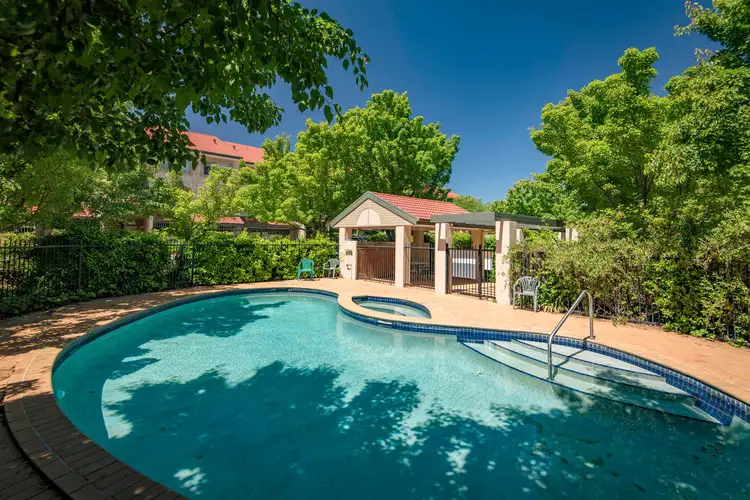 34 Leahy Close