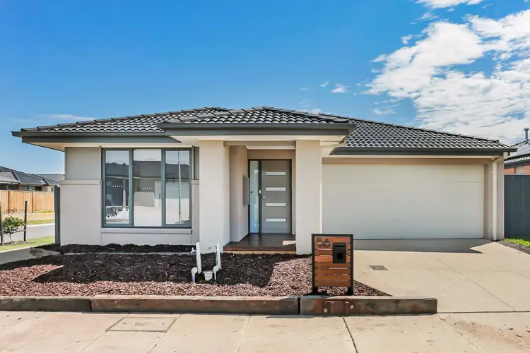 56 Chesney Circuit, Clyde VIC 3978
