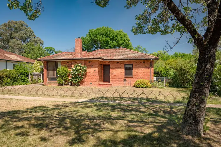 10 Strzelecki Crescent, Narrabundah ACT 2604
