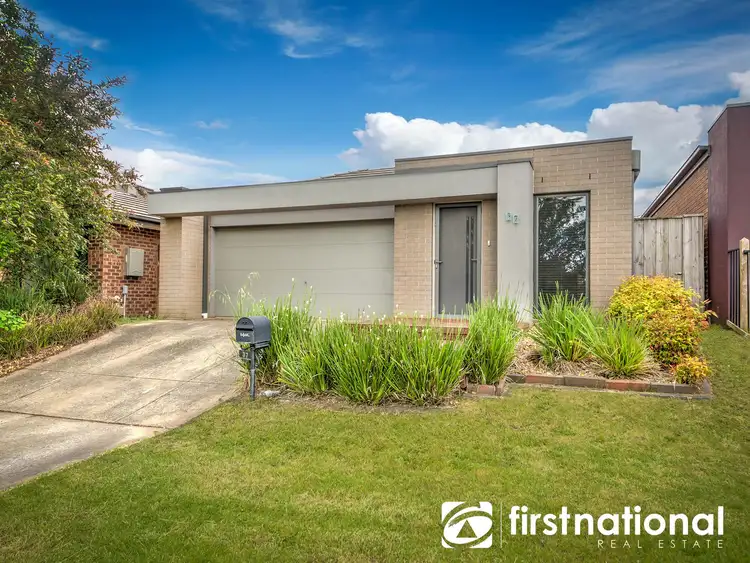 37 Kimberley Grove, Pakenham VIC 3810