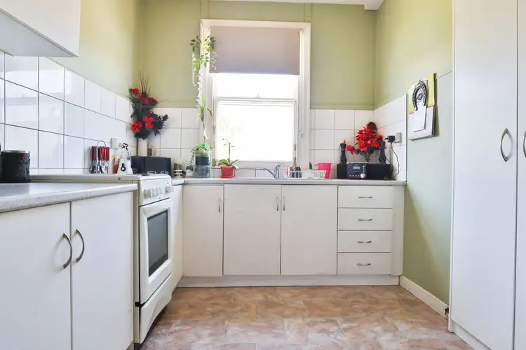 Fifth view of Homely house listing, 3 Latrobe Avenue, Red Cliffs VIC 3496