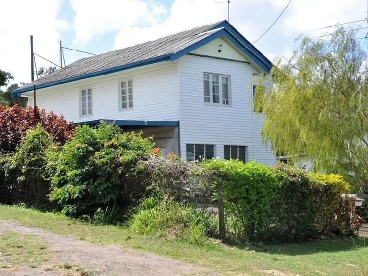 7 William Street, Sarina QLD 4737