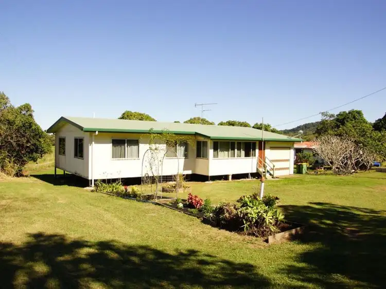 694 Sarina Beach Road, Sarina QLD 4737