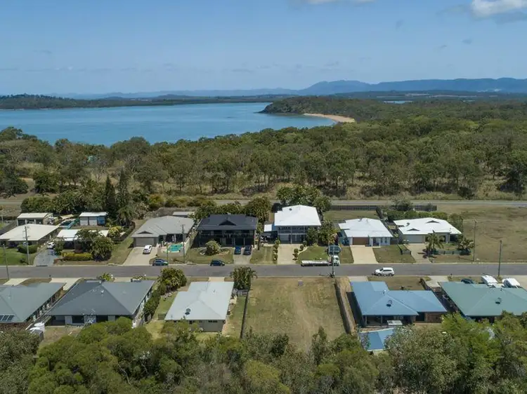 32 Brooksfield Drive, Sarina Beach QLD 4737