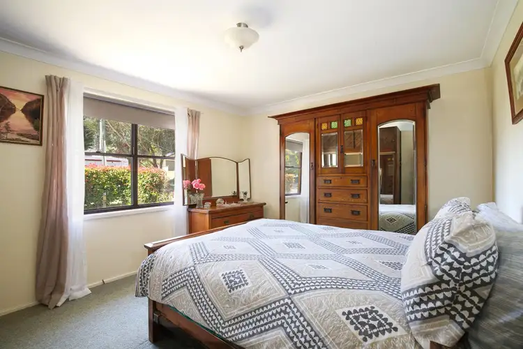 Fifth view of Homely house listing, 52 Minni Ha Ha Road, Katoomba NSW 2780