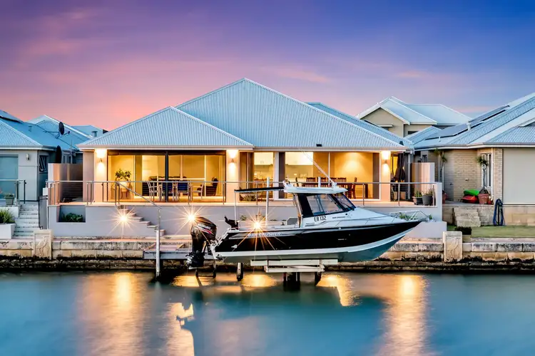 17 Twilight Court, Dudley Park WA 6210