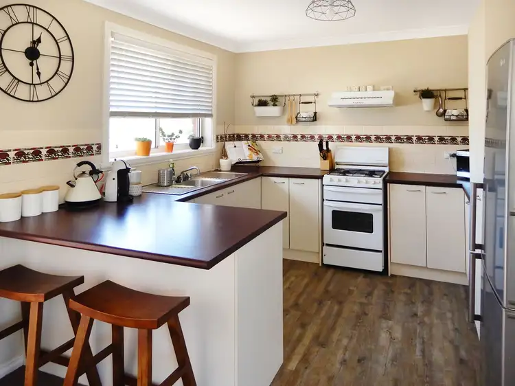 Fourth view of Homely house listing, 1 Tarana Crescent, Oberon NSW 2787