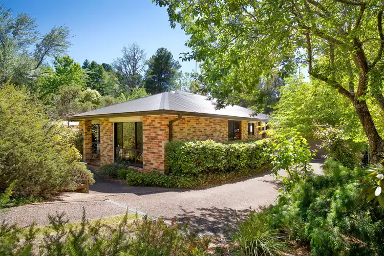 18 Hartley Esplanade, Leura NSW 2780