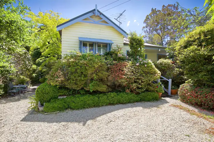 1 Tennyson Avenue, Leura NSW 2780
