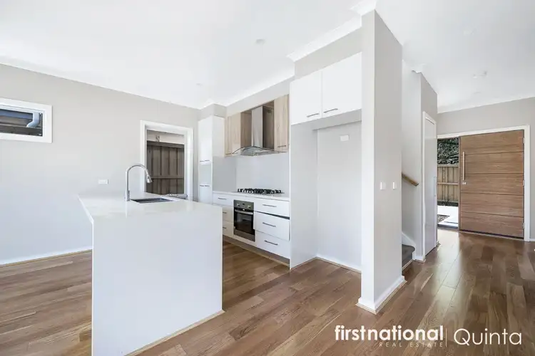 2/95 Scoresby Road, Bayswater VIC 3153