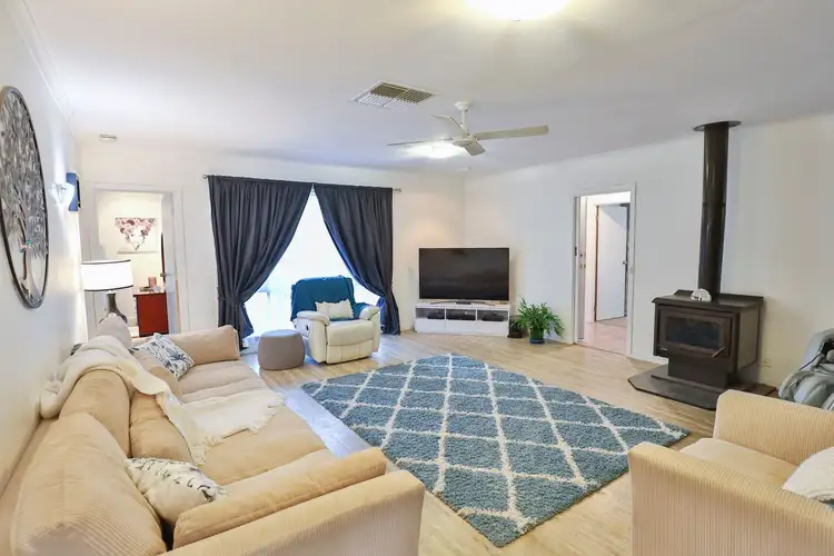 Fourth view of Homely house listing, 7 Colonel Court, Mildura VIC 3500