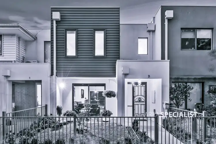 2/25 Orlando Crescent, Keysborough VIC 3173