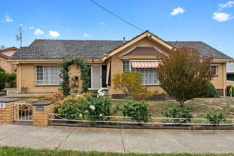 2 McMillan Street, Kennington VIC 3550