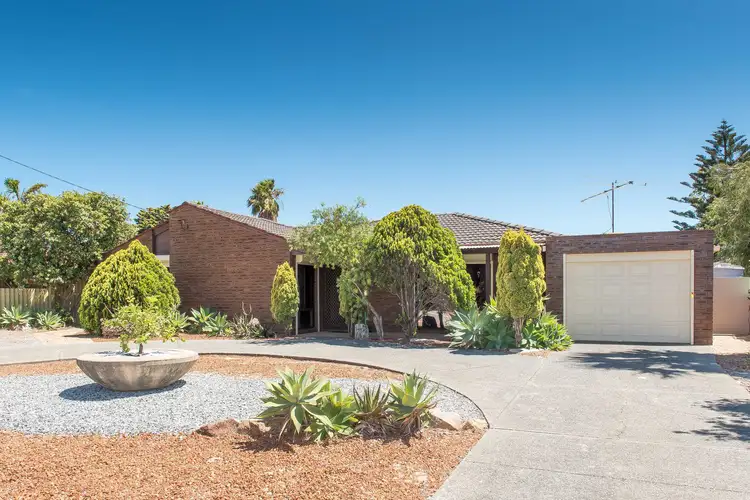 52 Monument Drive, Beldon WA 6027