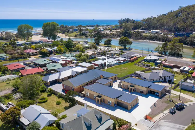 3/2 Wragg Street, Somerset TAS 7322