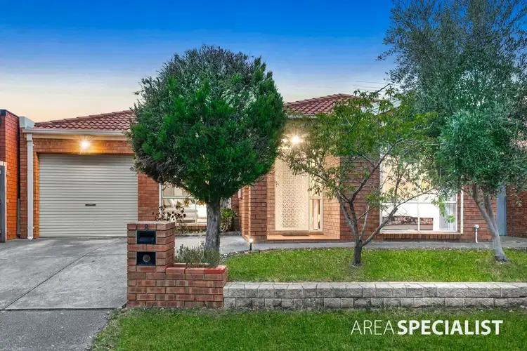 8 Turquoise Close, St Albans VIC 3021