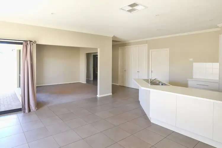 Seventh view of Homely townhouse listing, 1/337 Eighth Street, Mildura VIC 3500