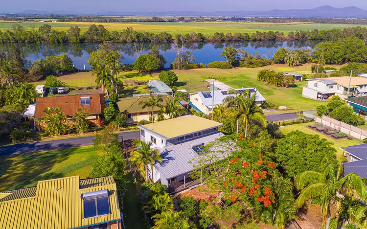 21 Adams Street, Woombah NSW 2469