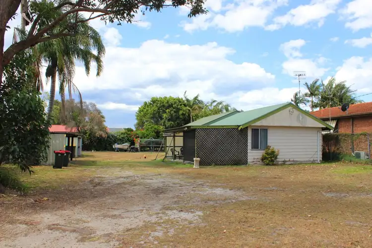 11 Coupland Avenue, Tea Gardens NSW 2324