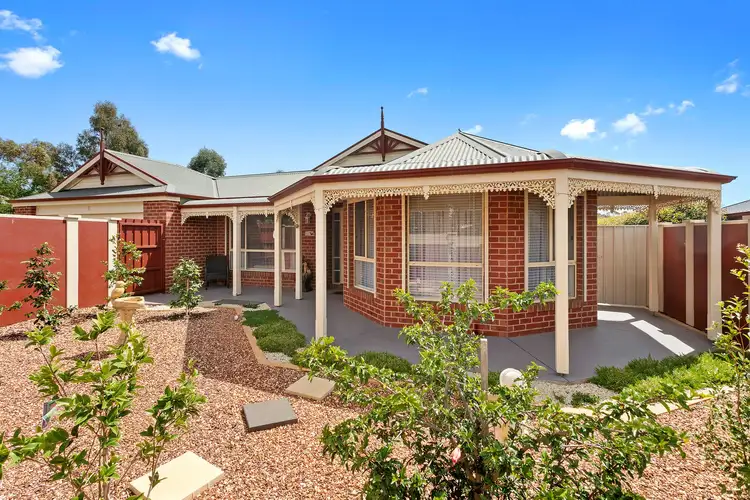 9 McClelland Drive, Eaglehawk VIC 3556