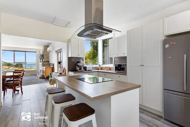 7 Villiers Street, Parklands TAS 7320
