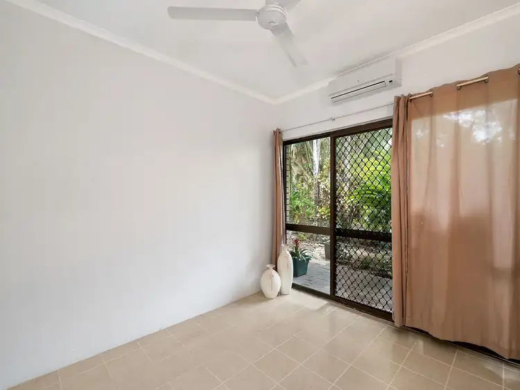 Fifth view of Homely unit listing, 2/21-31 Poinciana Street, Holloways Beach QLD 4878