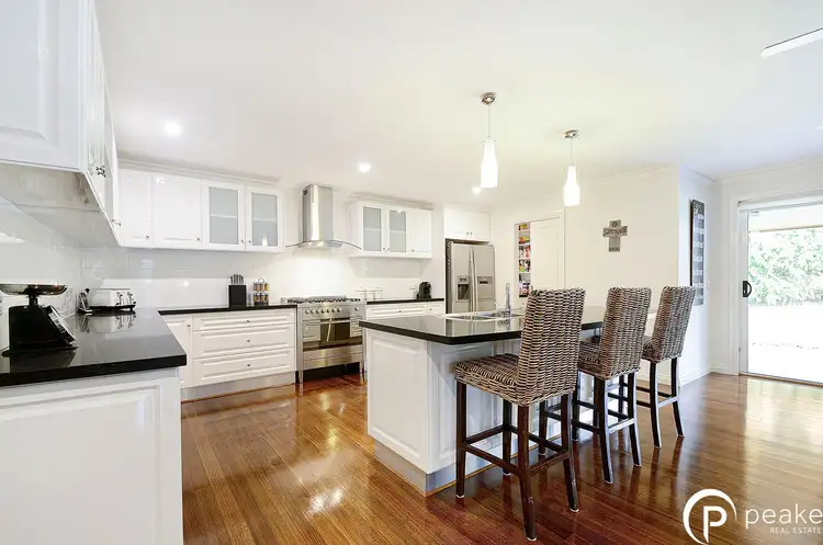 Third view of Homely house listing, 6 Bayliss Court, Berwick VIC 3806