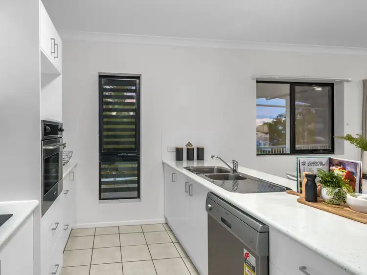 Fourth view of Homely apartment listing, 6/147 Riding Road, Hawthorne QLD 4171