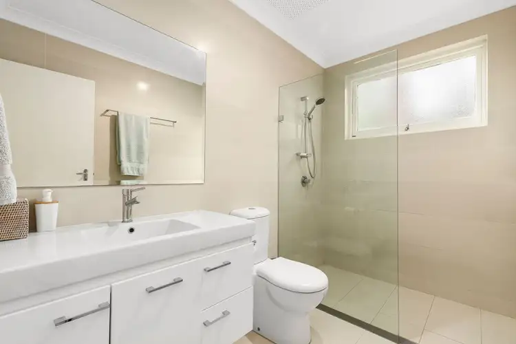 Fourth view of Homely apartment listing, 3/3 Avenue Road, Hunters Hill NSW 2110