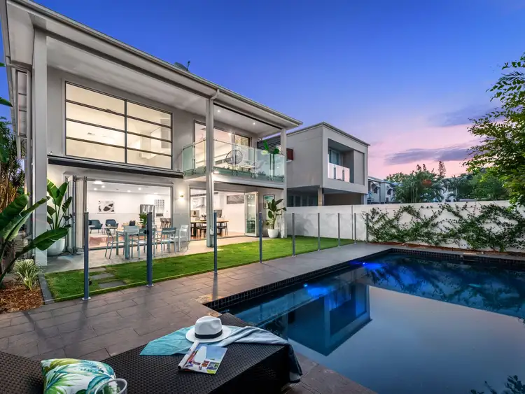 75 Elliott Street, Hawthorne QLD 4171