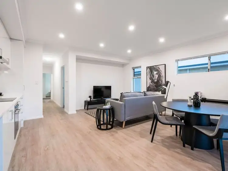 Fifth view of Homely apartment listing, 4/129 Bickley Road, Beckenham WA 6107