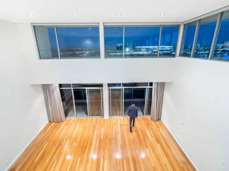 P2/47 Tully Road, East Perth WA 6004