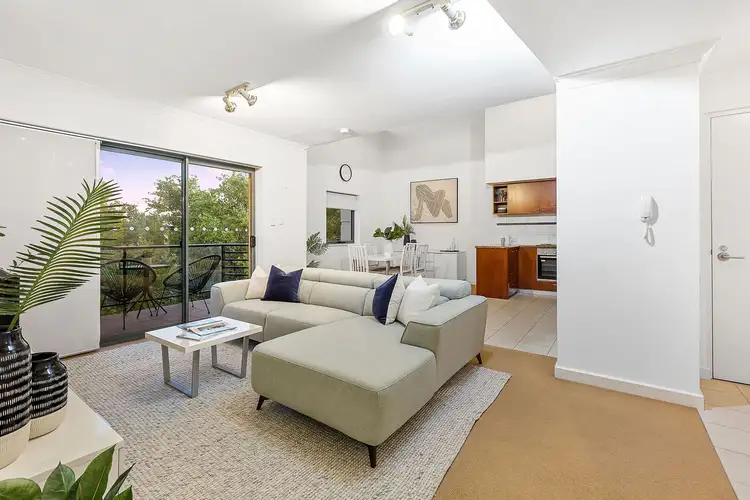 24/110 Mounts Bay Road, Perth WA 6000