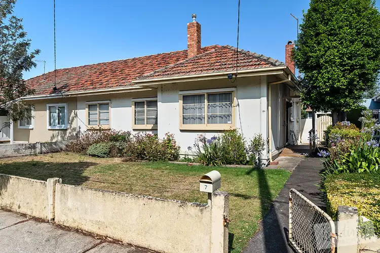 7 Yarrabin Street, Brunswick West VIC 3055