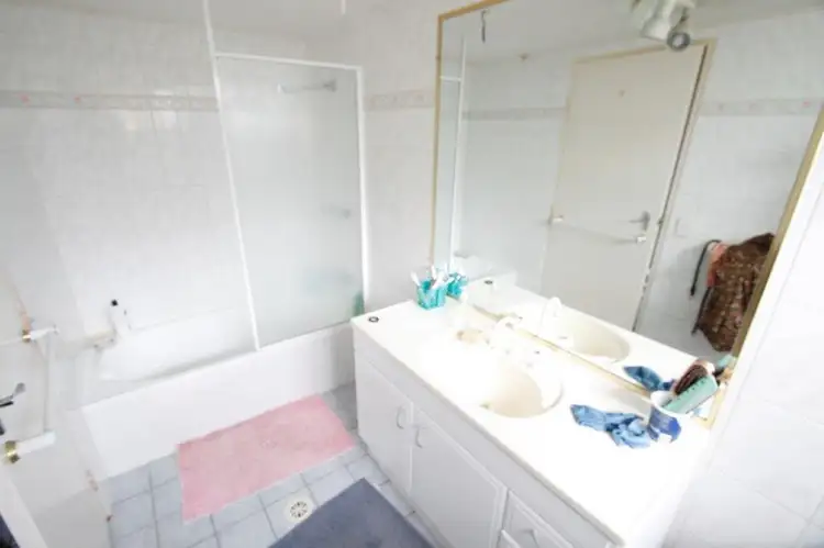 Fourth view of Homely unit listing, 1/41 Burra Street, Chevron Island QLD 4217