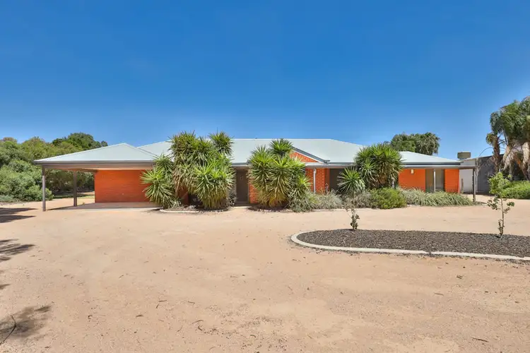 8 Bushland Rise, Koorlong VIC 3501