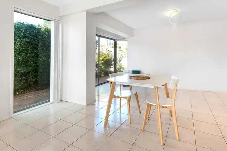 Sixth view of Homely semi-detached listing, 113 Stanhill Drive, Chevron Island QLD 4217