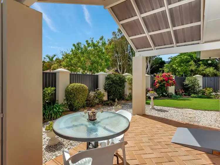 26 Stingray Crescent, Burleigh Waters QLD 4220