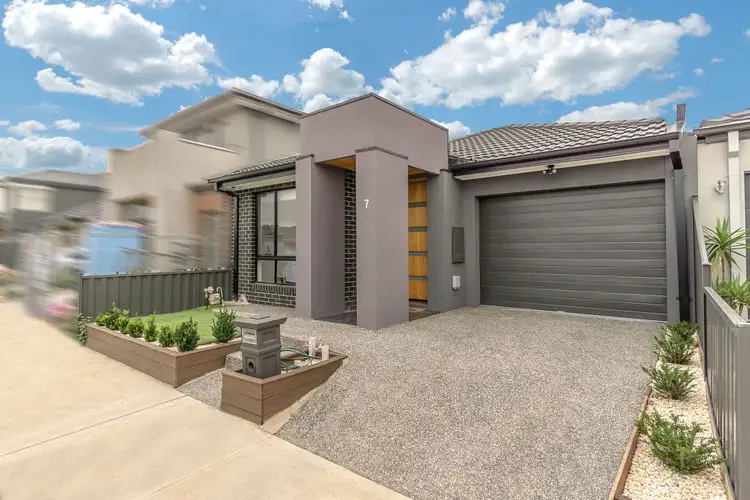 7 Altamont Road, Craigieburn VIC 3064