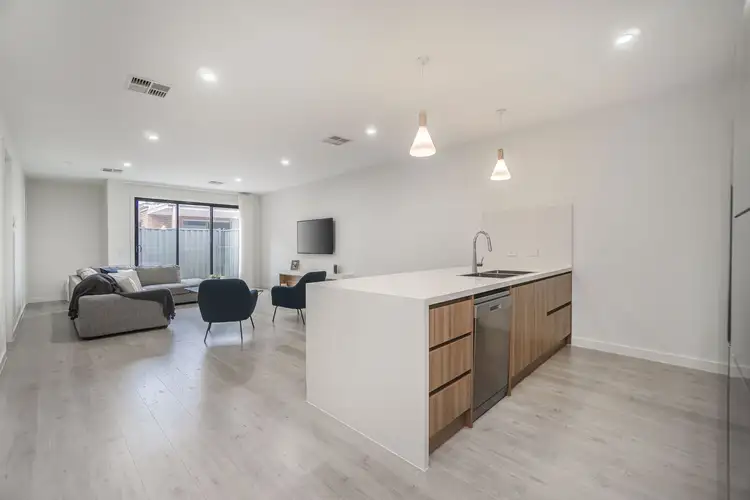 Fifth view of Homely house listing, 7 Altamont Road, Craigieburn VIC 3064