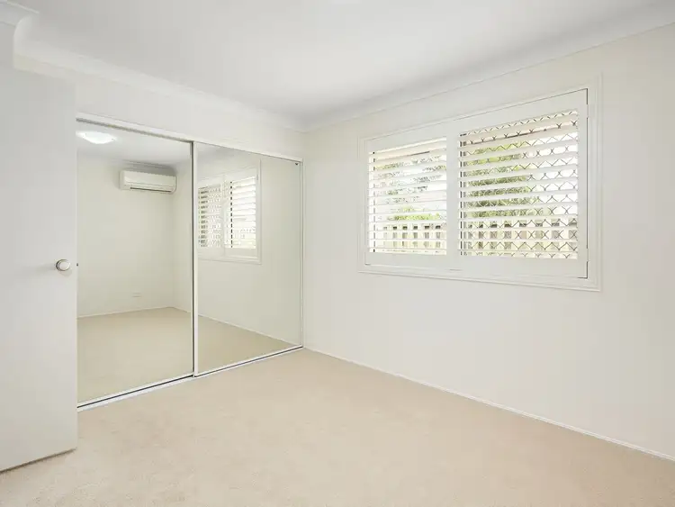 Sixth view of Homely semi-detached listing, 2/9 Bluemoon Close, Burleigh Waters QLD 4220