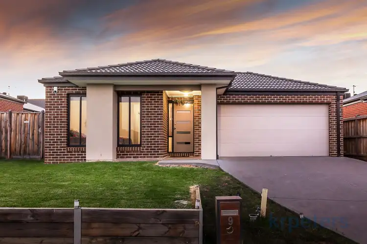 9 Viewgrand Drive, Pakenham VIC 3810